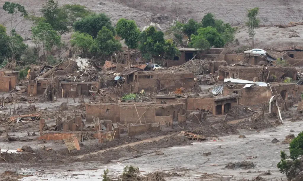 Caso Samarco: programa de indenização chega a 300 mil pedidos