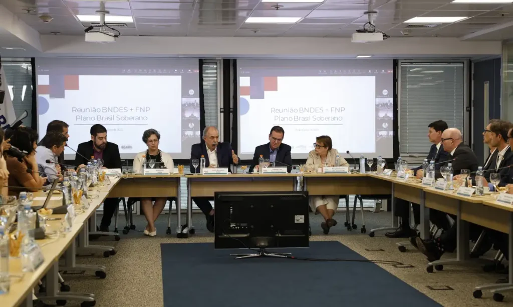 BNDES estuda suspensão temporária de dívidas de afetados por tarifaço