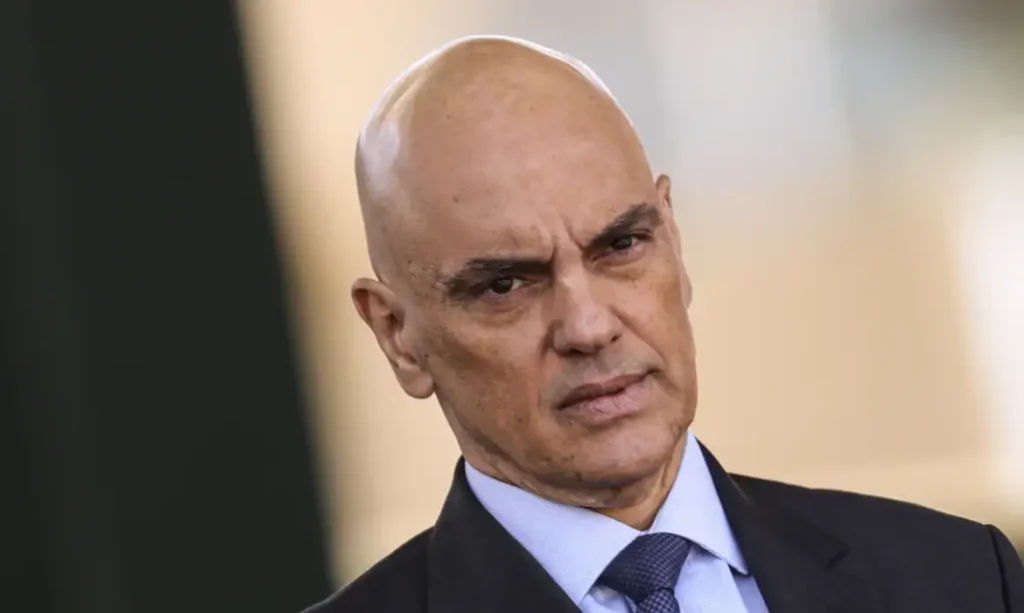 Ministro do STF autoriza Lira a visitar Bolsonaro em Brasília