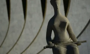 STF decide que piso nacional deve ser pago a professores temporários