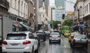 Rio: maioria dos carros roubados está em áreas controladas pelo crime