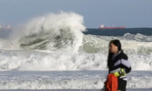 Rio entra em alerta para ressaca e ondas de até 2,5 metros