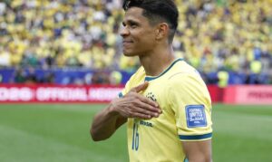 Douglas Santos traz vivência do ouro olímpico para buscar o hexa