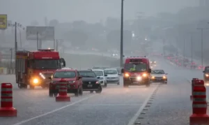 Defesa Civil alerta para temporal em Santa Catarina