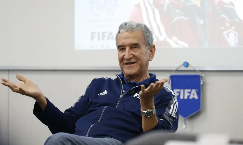 Parreira apresenta melhora e pode deixar UTI até o final de semana