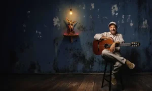 Cantor e compositor João Bosco completa 80 anos