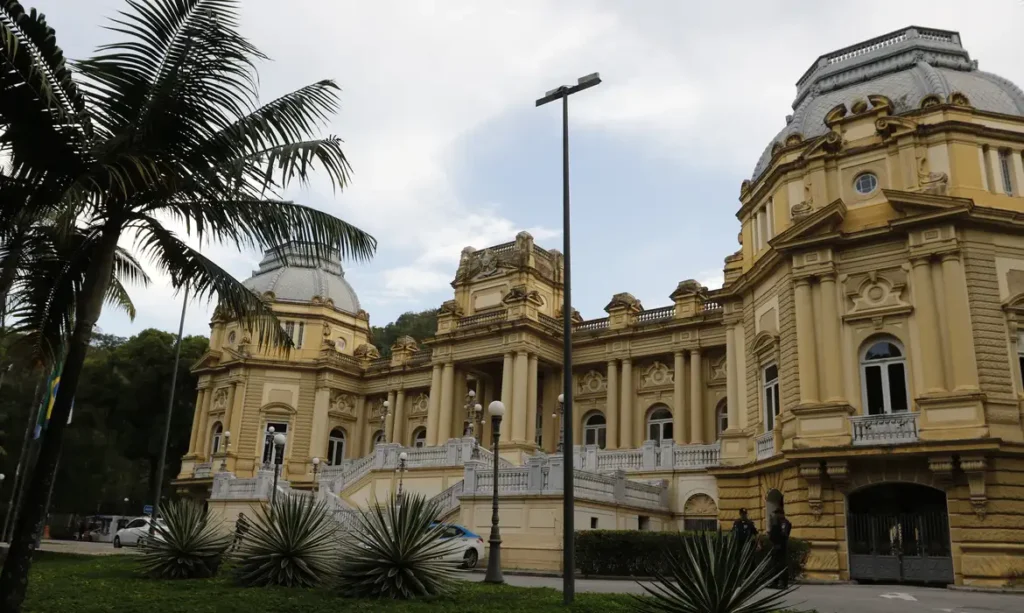 Governo do Rio exonera comissionados em autarquia investigada