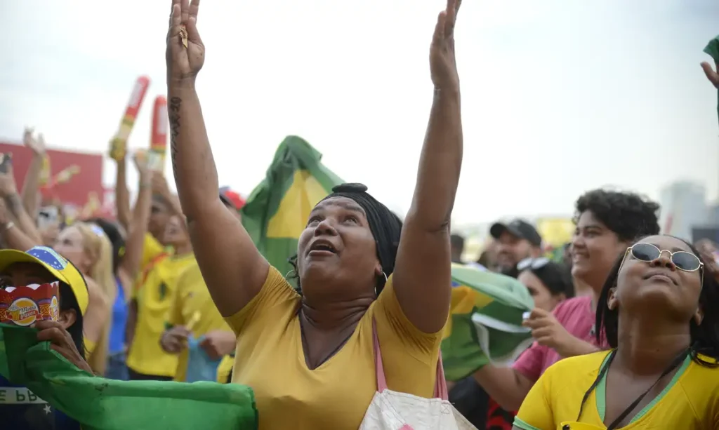 PM reforça a segurança em pontos de concentração de torcedores no Rio
