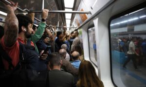 Trens e metrô adiantam horário de pico no Rio com previsão de ventania