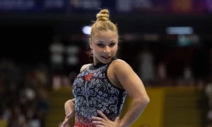 Flávia Saraiva fatura ouro na trave e no solo no Campeonato Brasileiro