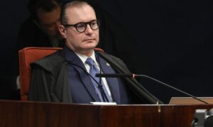 Dallagnol divulga sigilo fiscal de Zanin, que pede responsabilização
