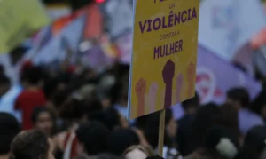 Plataformas vão informar canais de denúncia de violência contra mulher